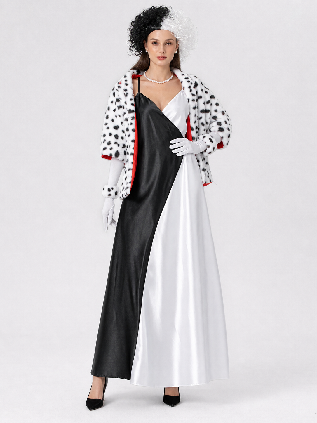 Women's Cruella cosplay costume with cape and gloves