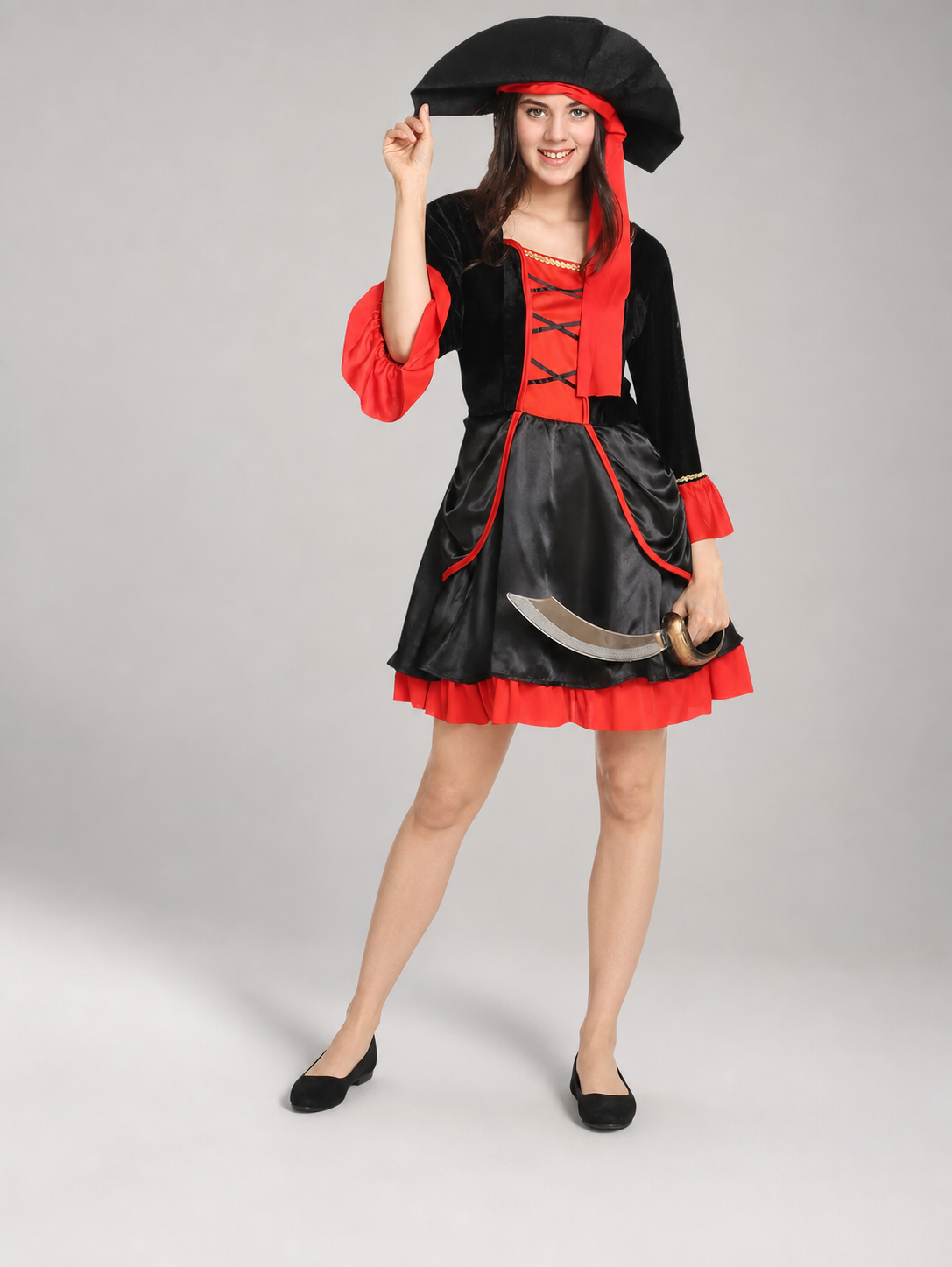 Pirate costume with dress and hat for Halloween