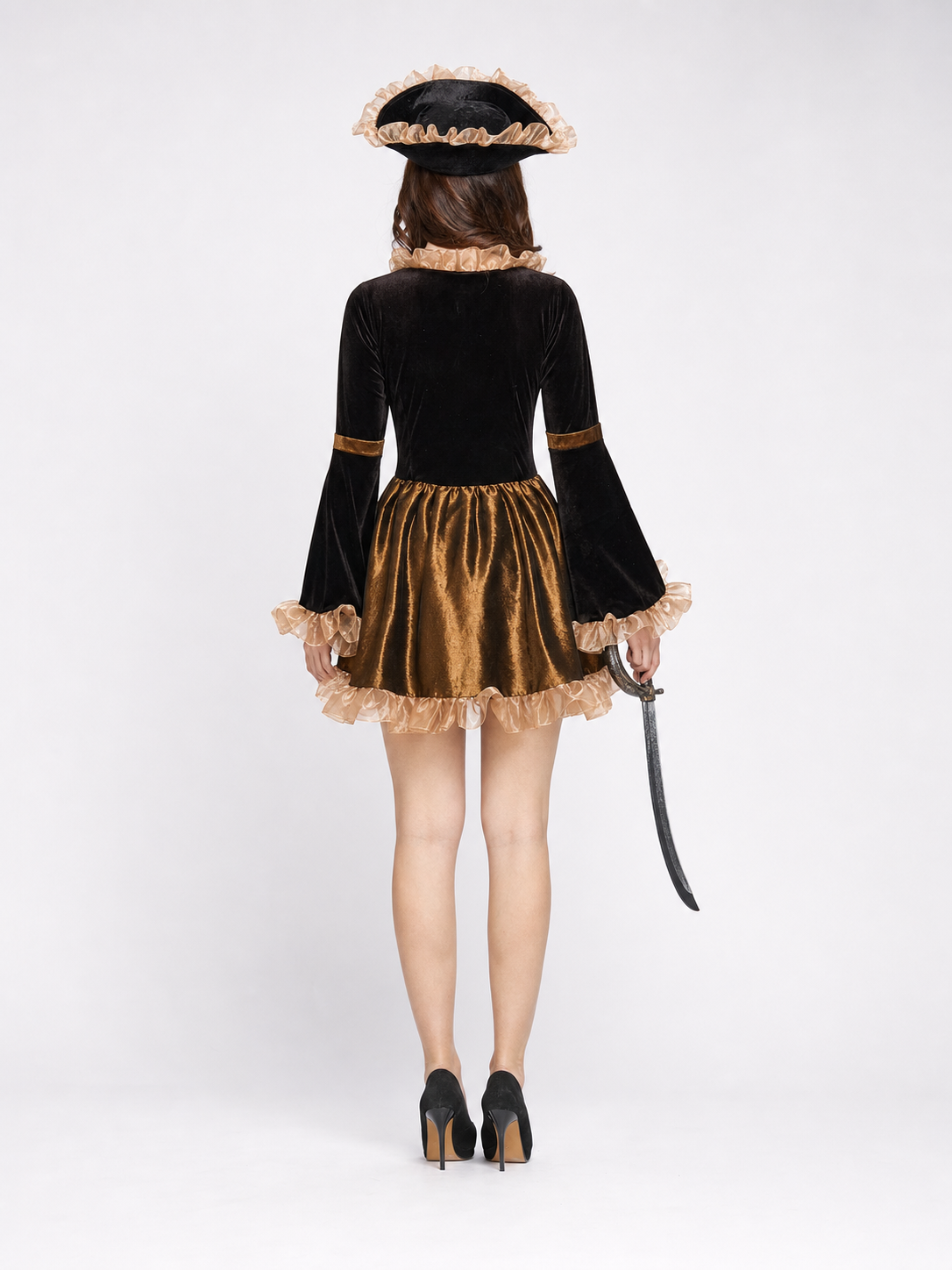 Pirate-Style Carnival Costume with Hat