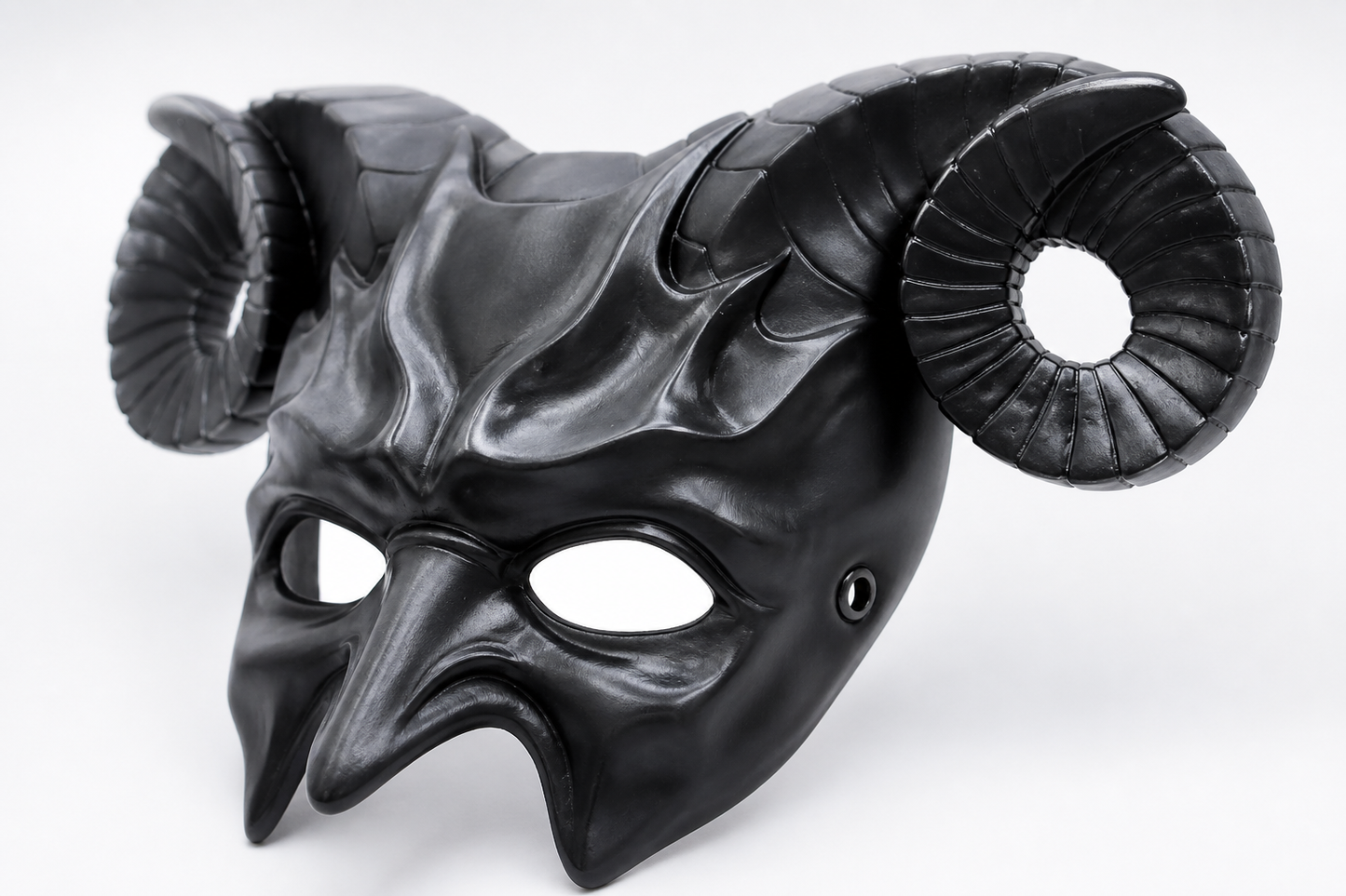 1pc Halloween Horned Demon Full-Face Mask with Curled Horns for Cosplay Party