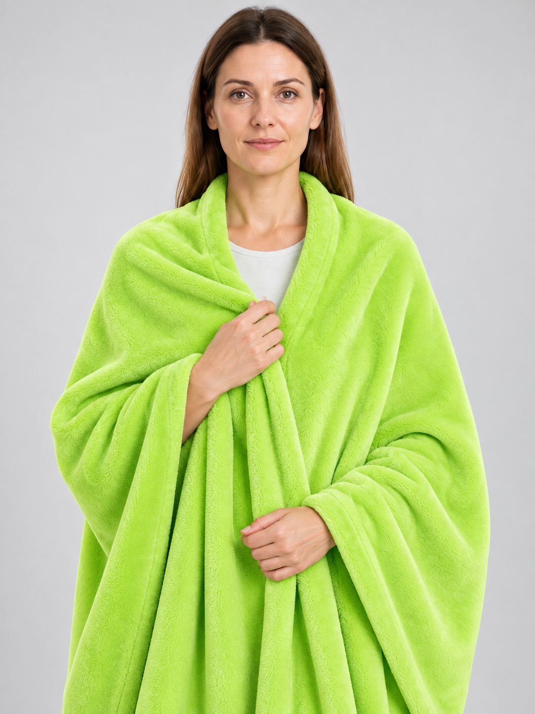 Green fleece blanket made of polyester, soft solid color