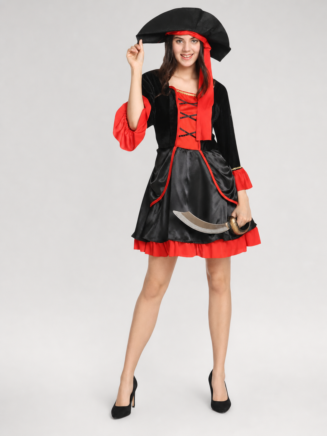 Pirate costume with dress and hat for Halloween