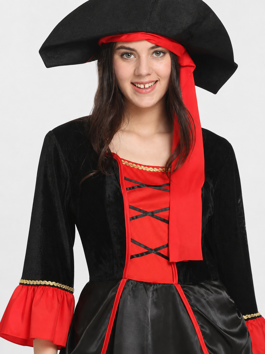 Pirate costume with dress and hat for Halloween