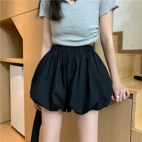 Mini skirt with a high elastic waistband and a full silhouette