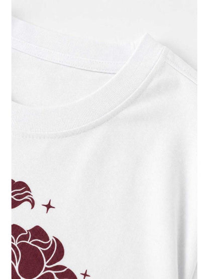 Loose-fit oversized white T-shirt with print