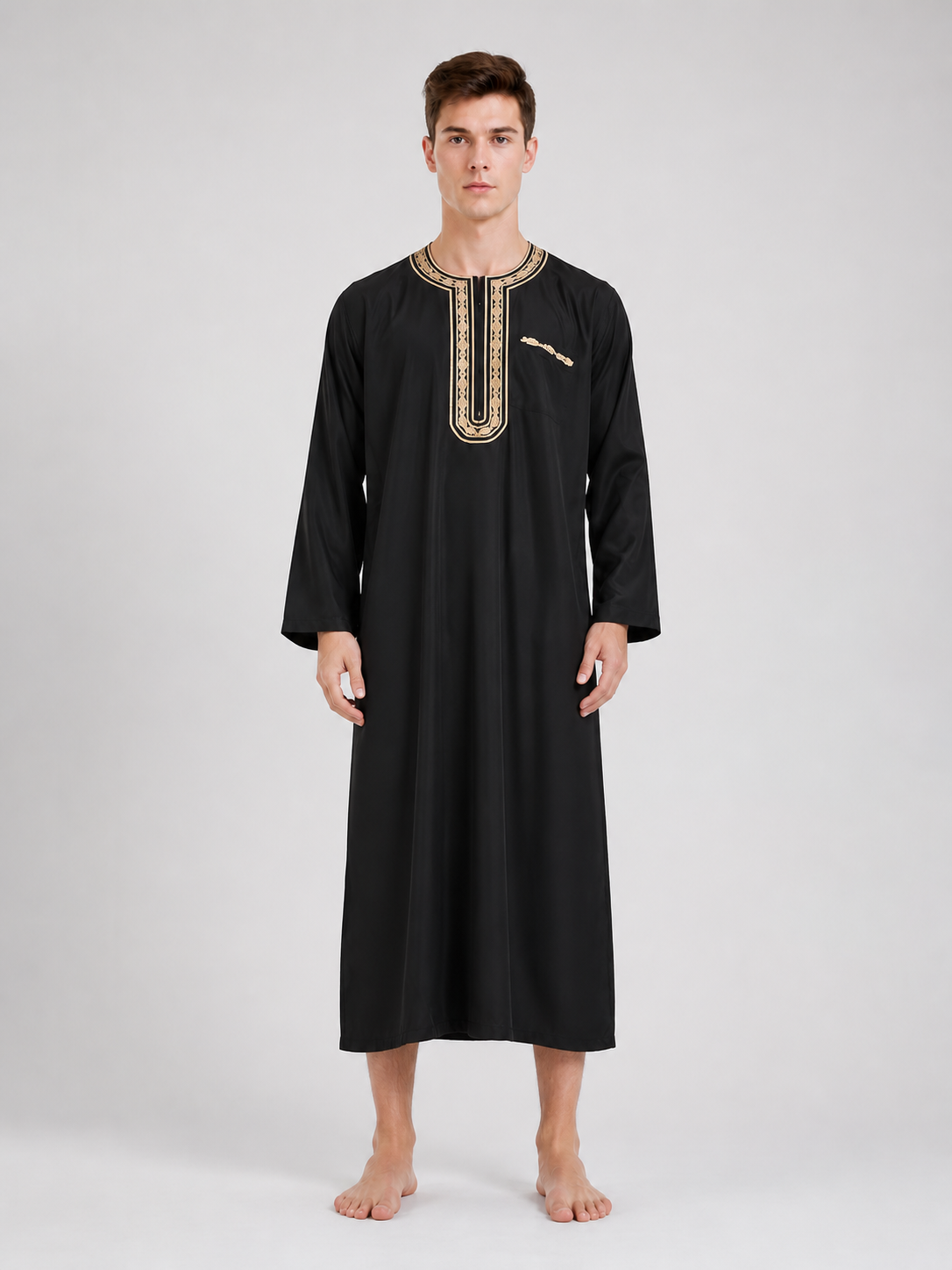 Long loose-fitting Islamic tunic with embroidery