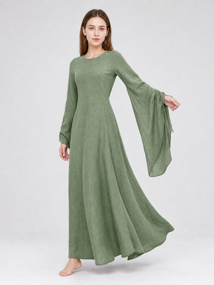 Long Green Retro-Style Dress with Belt