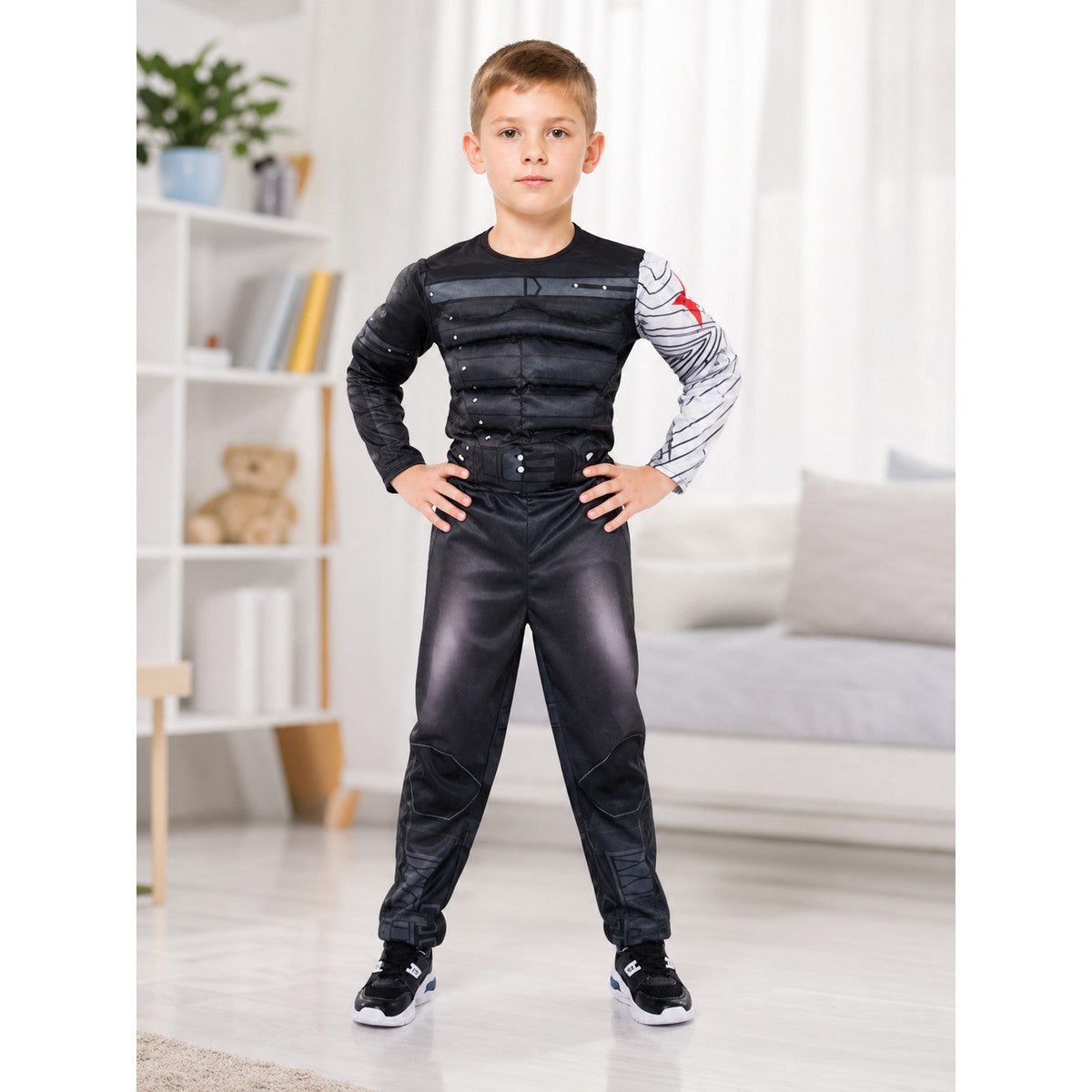 This superhero-style costume set is designed for eye-catching looks, role-play lifestyle