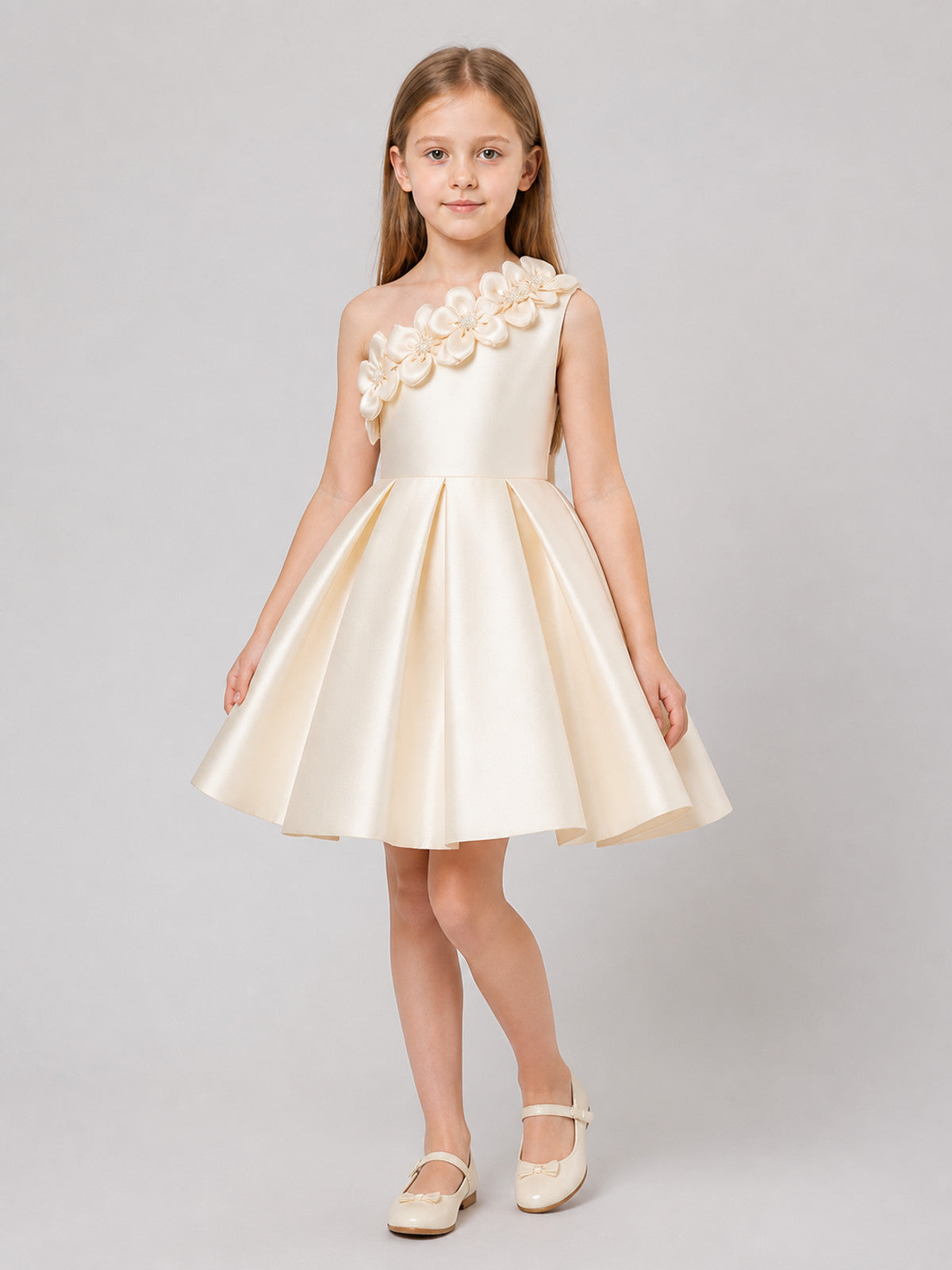 Champagne Children's Party Dress with a One-Shoulder Flower Costume Dresses detail