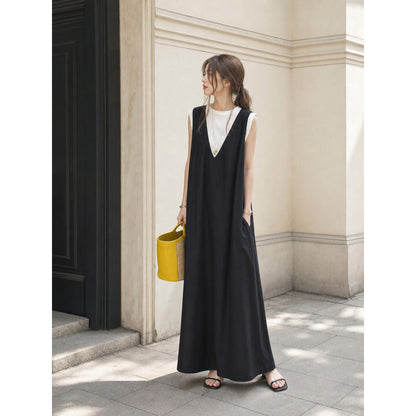 Long Black Sleeveless Dress with V-Neck