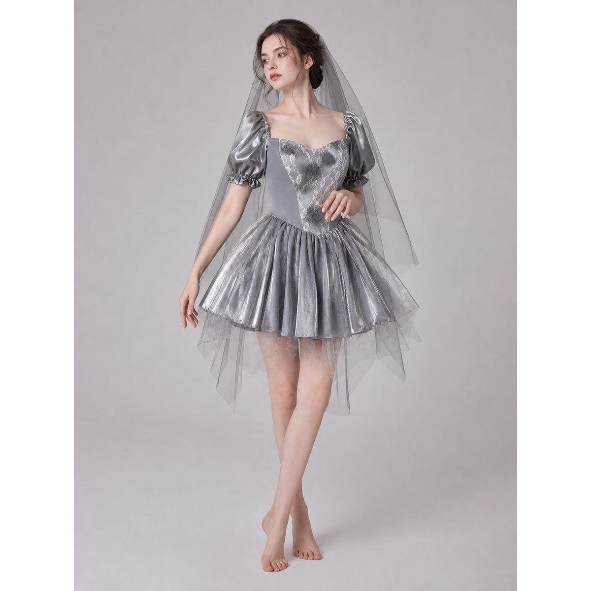 Retro Gothic-Style Costume with Dress and Veil for Cosplay