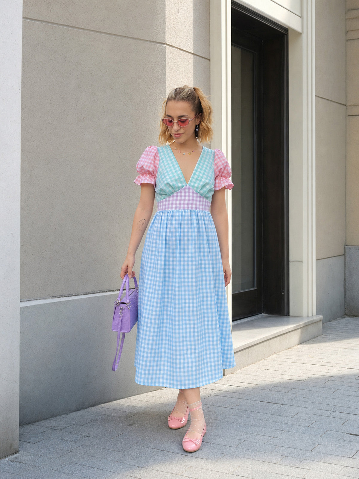 Plaid Midi Dress with a V-Neck and Puff Sleeves Costume Dresses detail