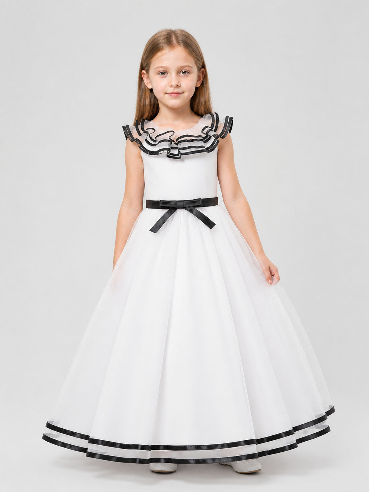 Princess Dress for Girls with a Full Skirt and Bow Costume Dresses detail