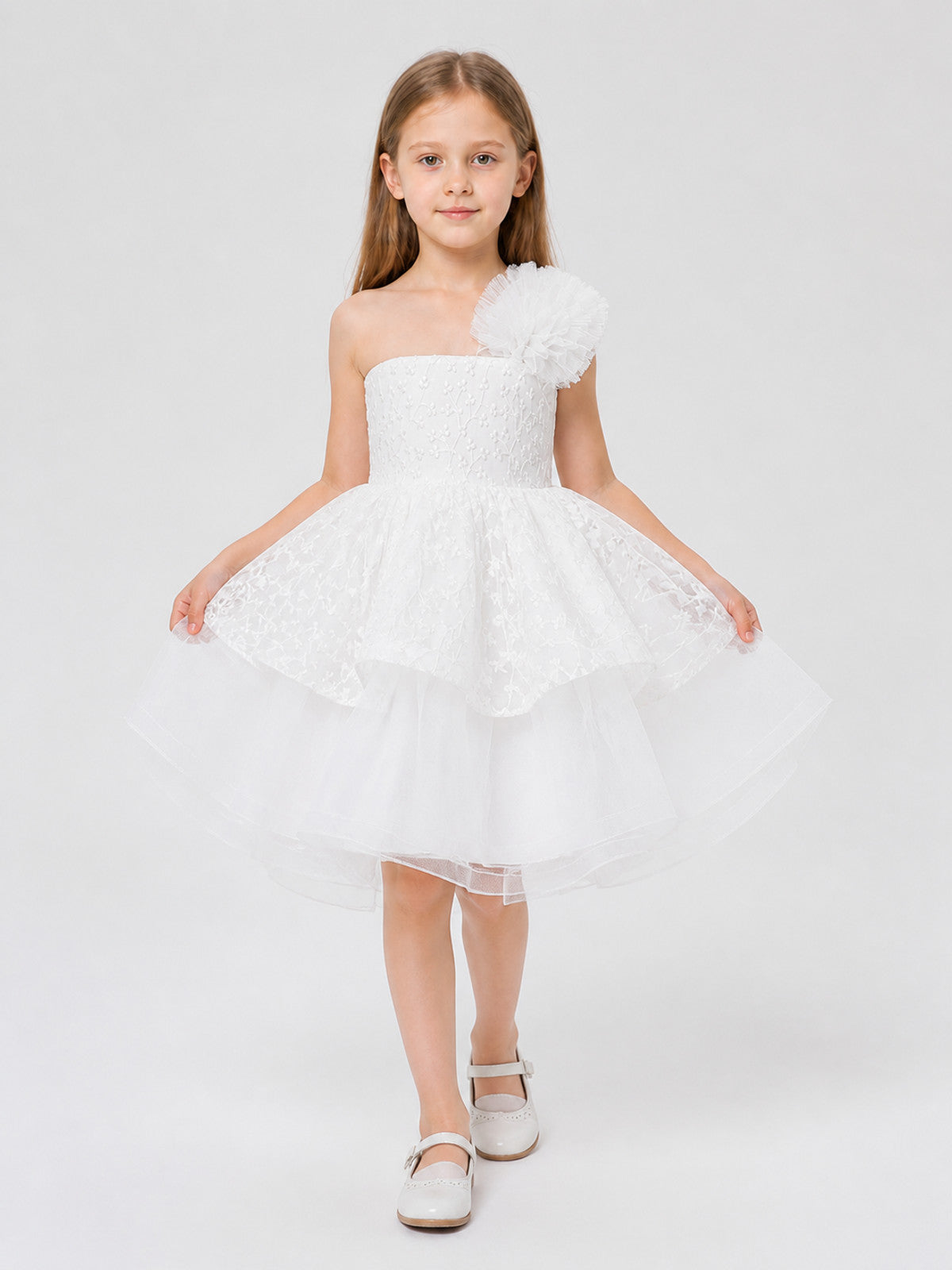 White Princess Dress for Girls with a Full Tulle Skirt Costume Dresses detail