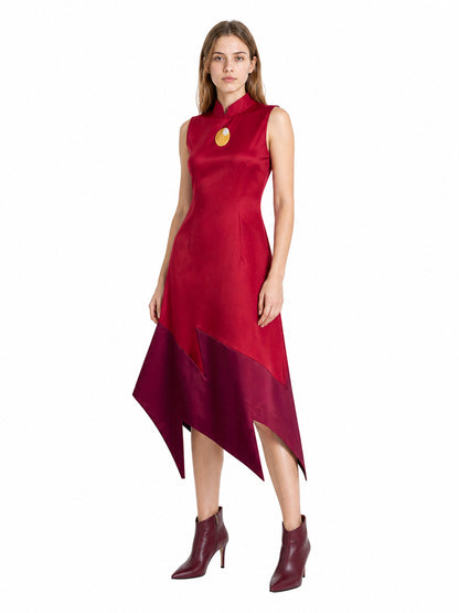 Asymmetrical Sleeveless Dress with a High Collar Costume Dresses detail