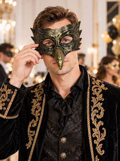 Bird head carnival mask with beak, bronze