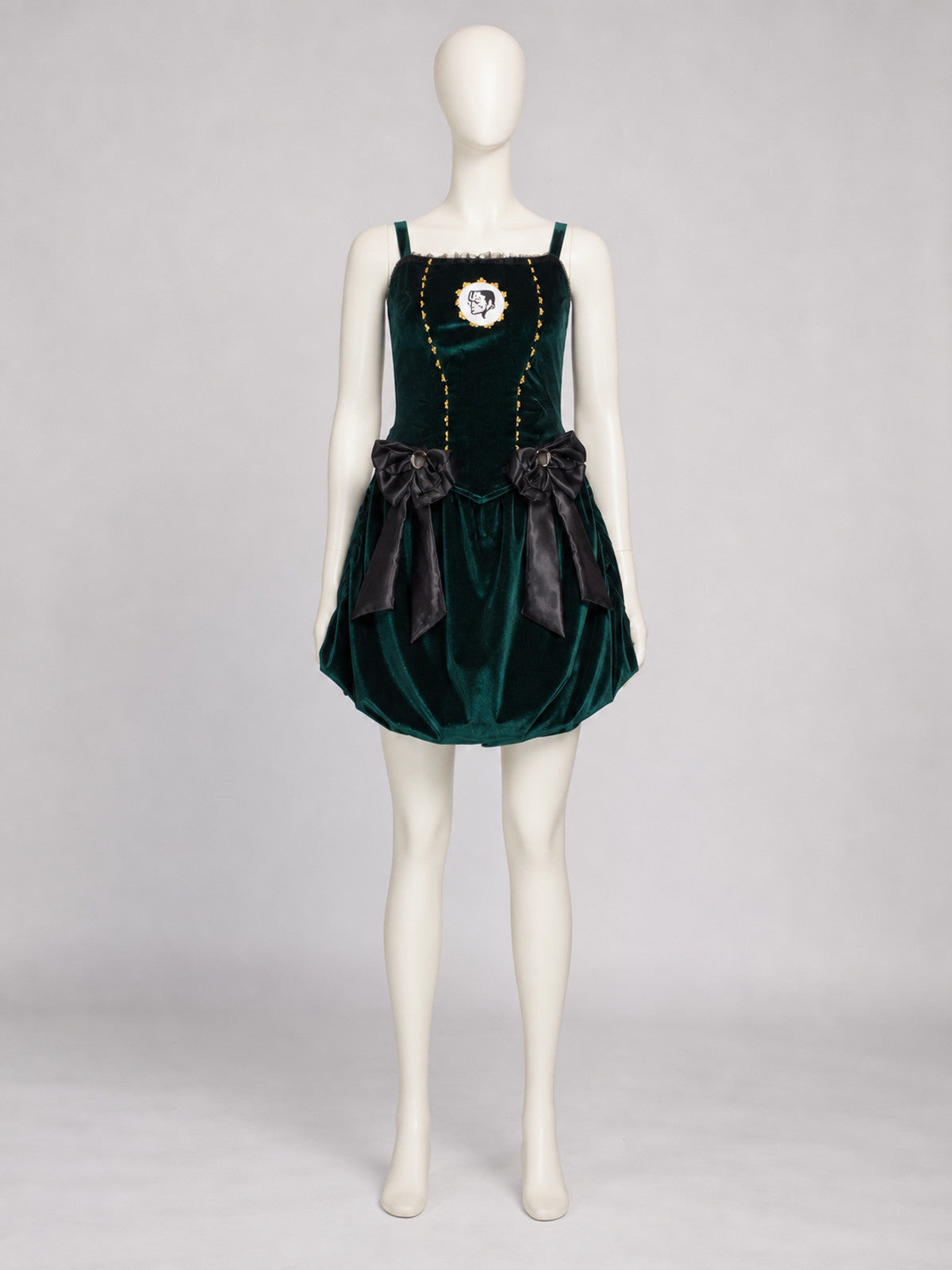 Gothic-Style Stage Costume for Halloween Costumes detail
