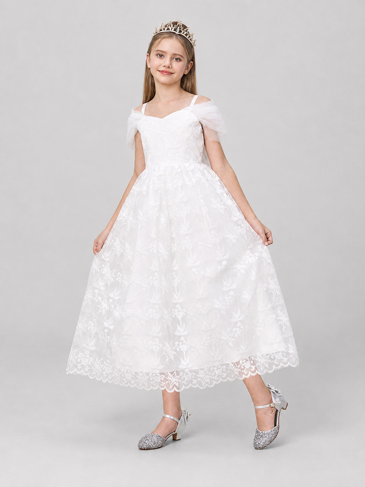 Fluffy White Princess Dress with Lace and Embroidery Costume Dresses detail