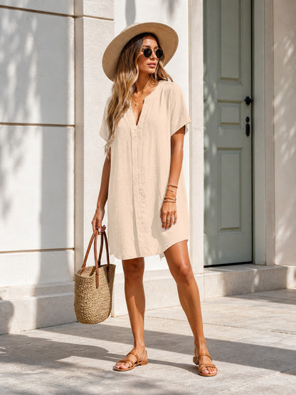 Women's Summer Dress with a Loose Fit and V-Neck Costume Dresses detail