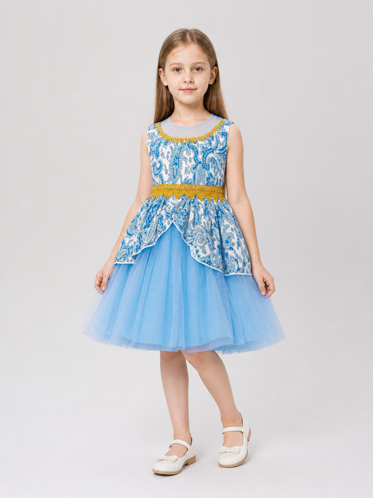 Children’s princess dress with a full skirt and lace