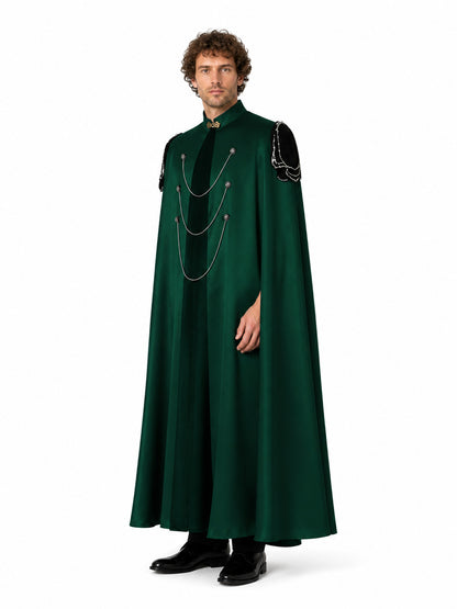 Gothic Cape with Chains and Stand-Up Collar Costume Capes detail