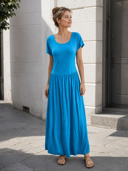 Long Women's Dress with Short Sleeves and Pleats Costume Dresses detail