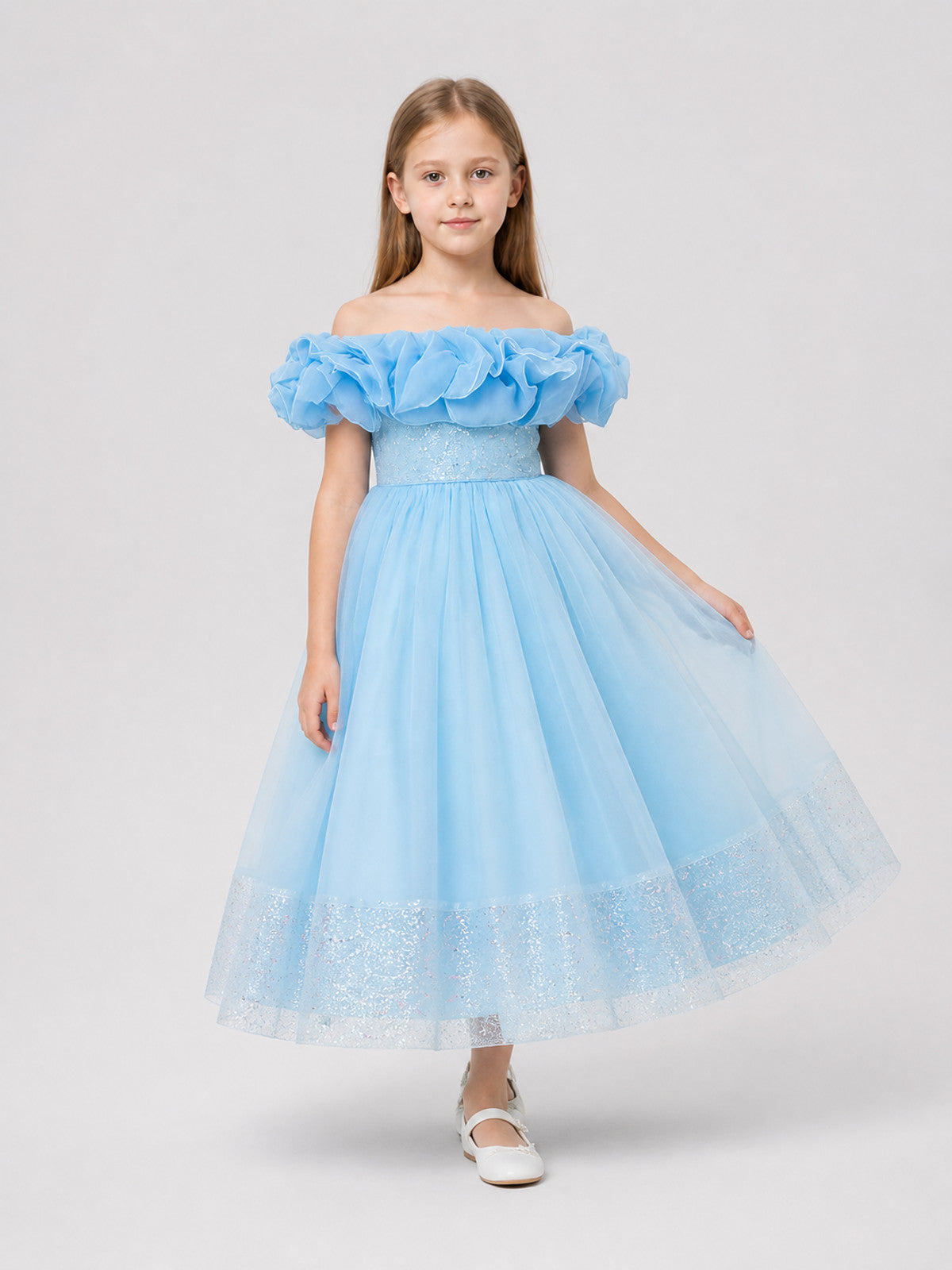 Full dress with sequins and embroidery, tulle skirt Costume Dresses detail