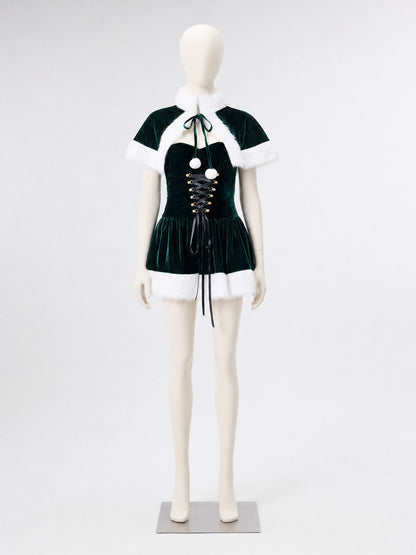 Retro Costume: Christmas-Style Dress with Cape
