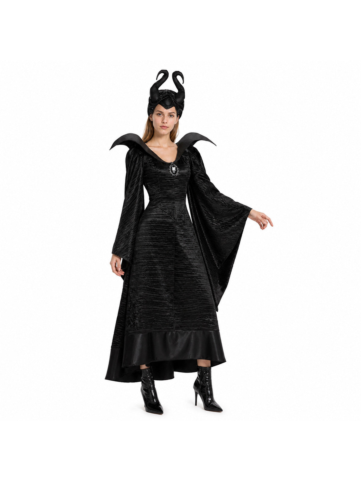 Black Witch Costume with Wide Sleeves and Pointed Shoulders Costumes detail