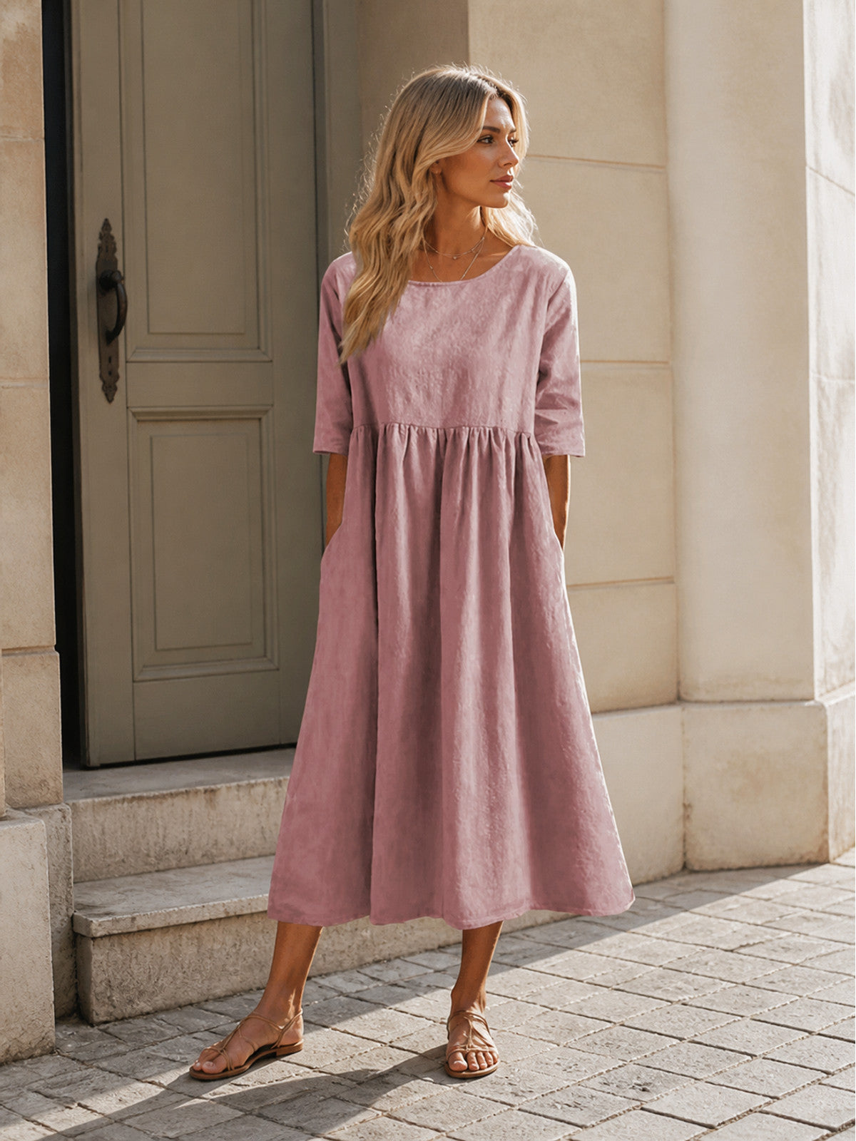 Loose-Fit Dress with a Round Neckline and Gathers