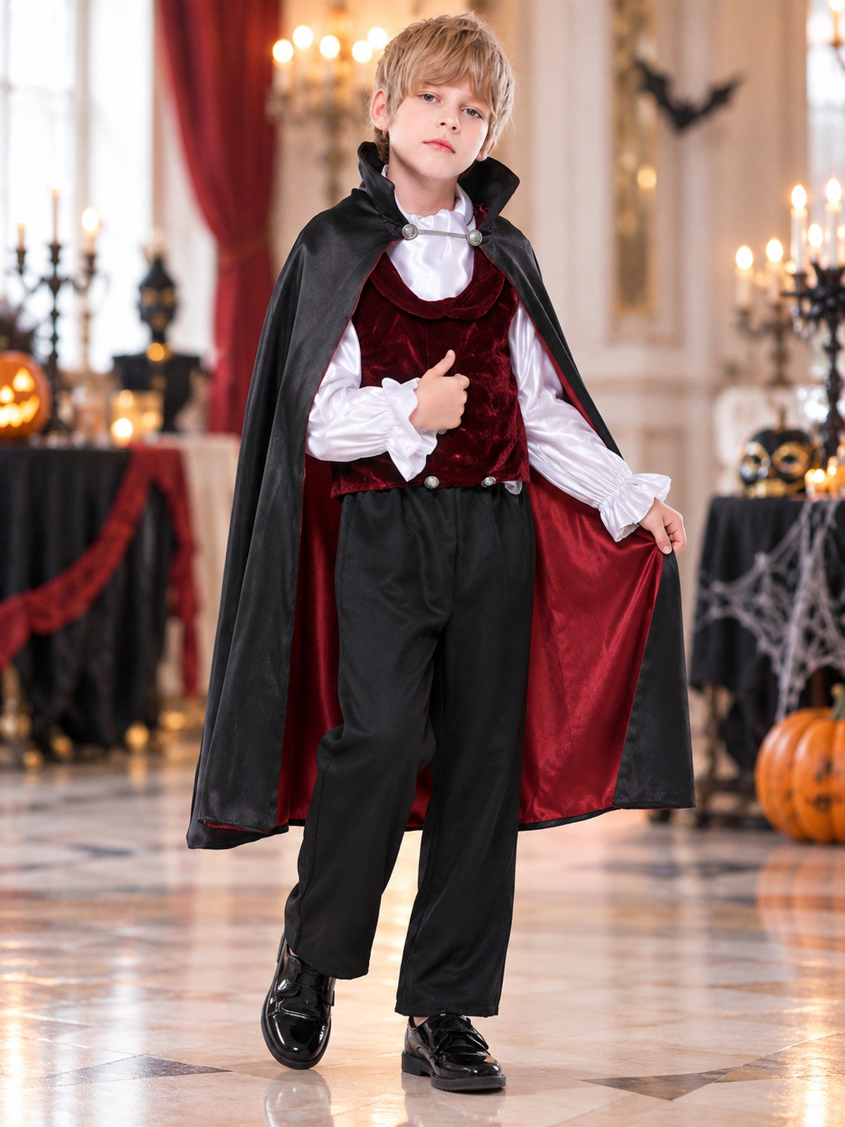 Kids' vampire costume made of velvet and polyester