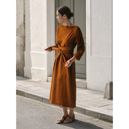 Brown Dress with a Wide Neckline and Belt Costume Dresses detail