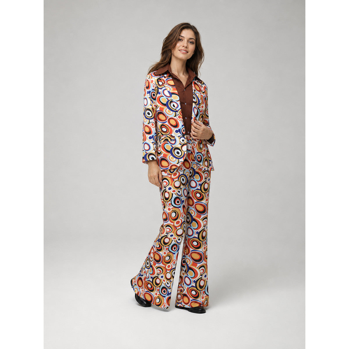 Retro Two-Piece Suit with Colorful Circles and Flared Pants lifestyle