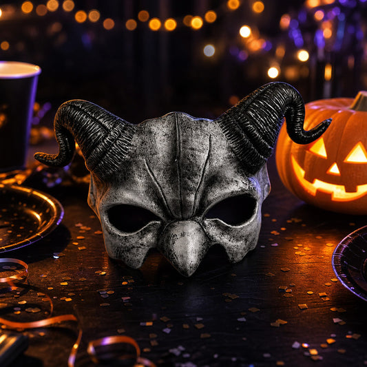 1pc Halloween Devil Half Face Mask with Curled Horns, Red Eye Accents for Cosplay Party on-model view