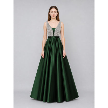 Sleeveless Evening Dress with a V-Neckline