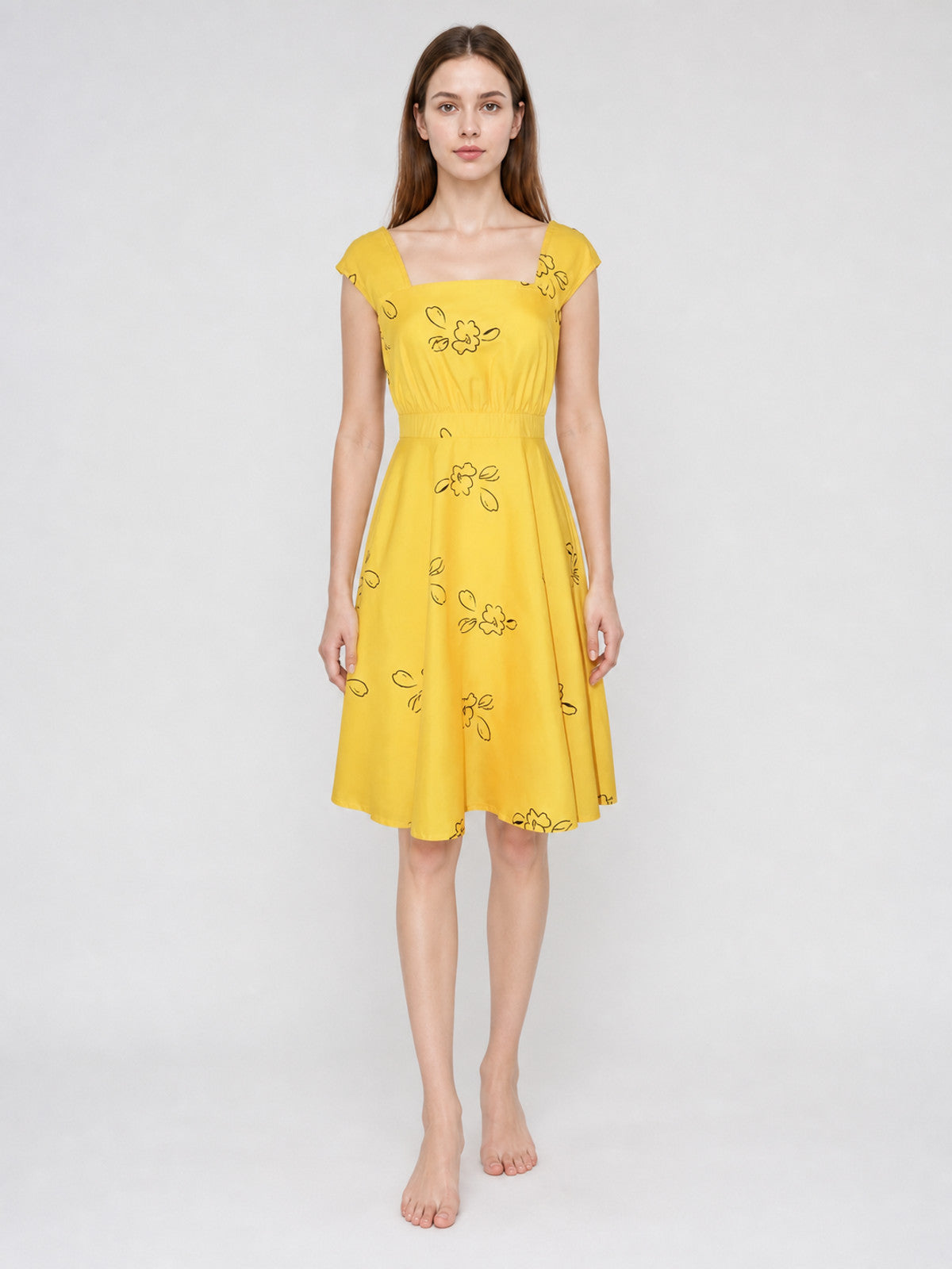 The dress is designed to recreate Mia’s look from the film La La Land and for on-model view