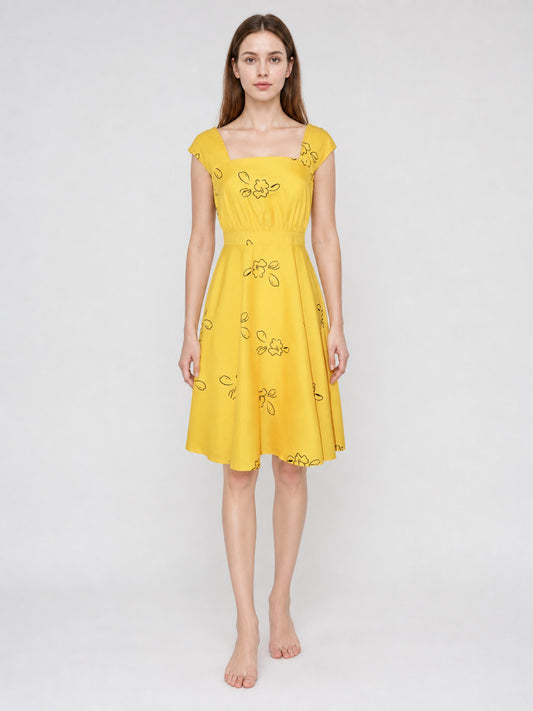The dress is designed to recreate Mia’s look from the film La La Land and for on-model view
