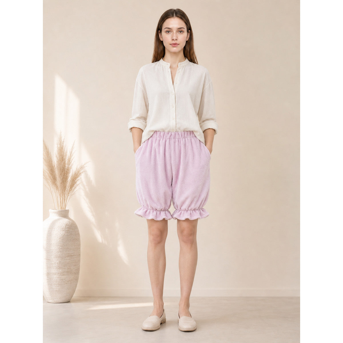 These bloomers shorts are styled in a cute, playful way and are suitable for everyday outfits and relaxed lounging at home. The design features a loose, rounded silhouette that recalls classic bloomer bloomers, while the high elastic waistb