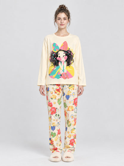 Light pajama set with long-sleeve top and long pants with prints