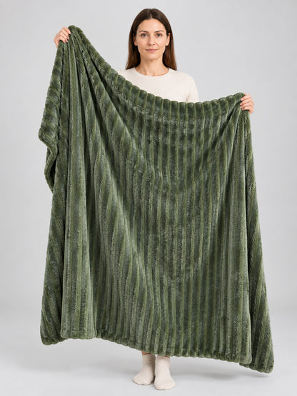 Dark Green Flannel Throw Blanket with Raised Waves