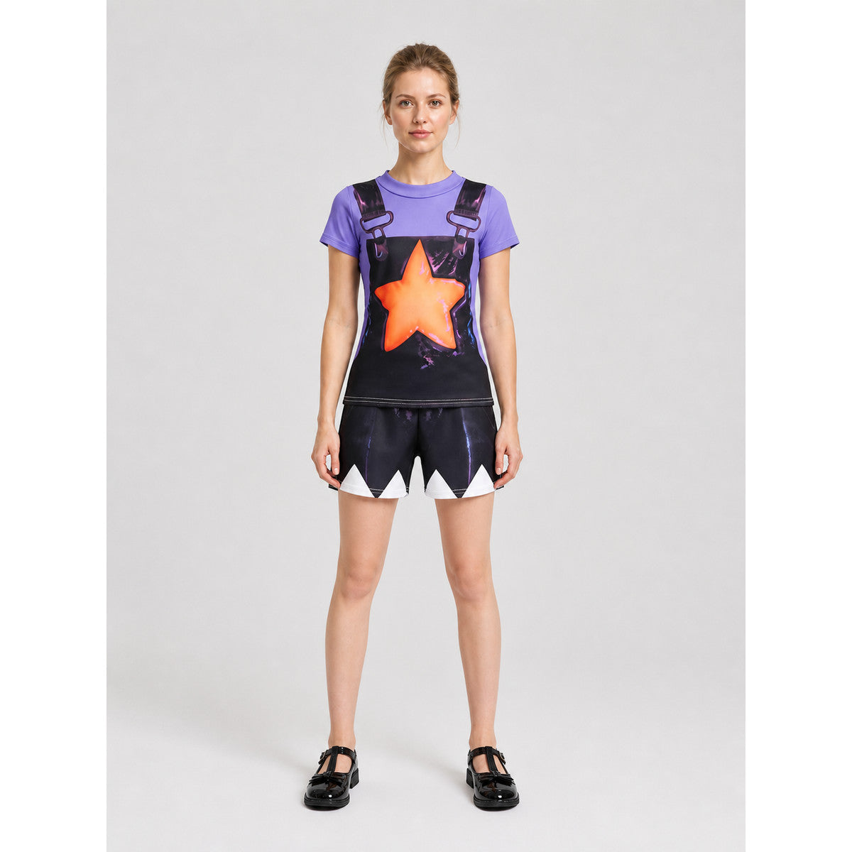 Children's short-sleeve top and shorts set with a star on-model view