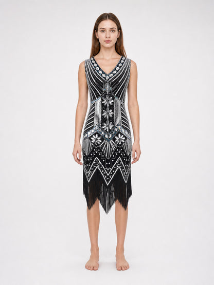 Sleeveless dress with a V-neckline and a fitted silhouette, made from fabric front view
