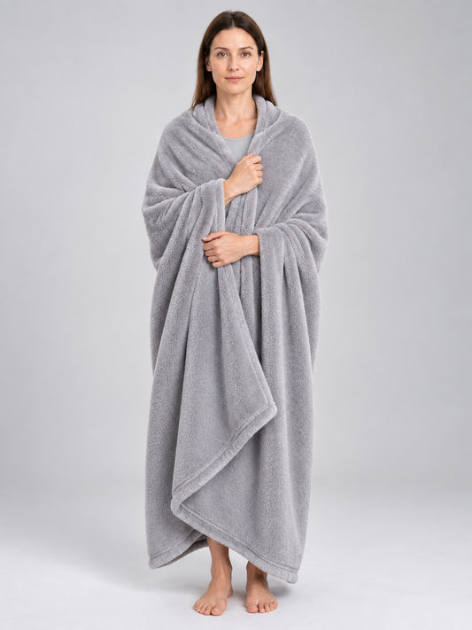 Light gray polyester blanket, soft, fluffy