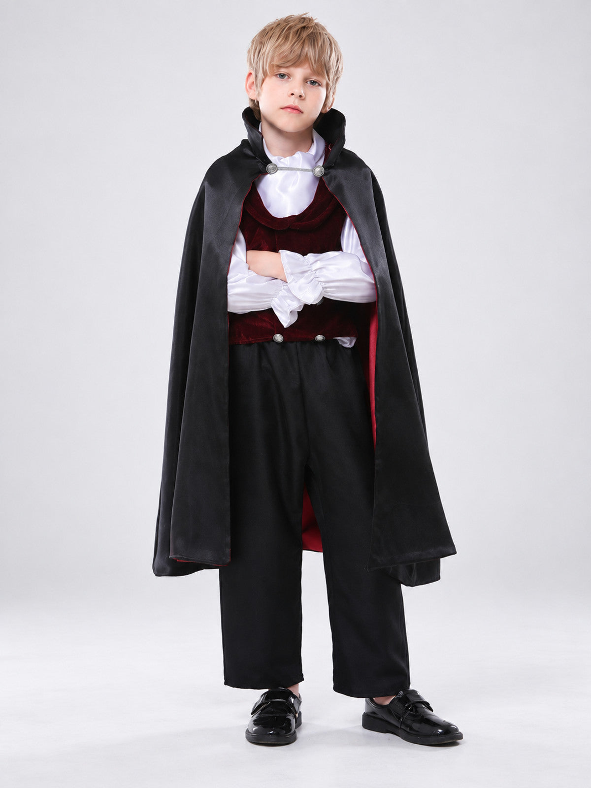 Kids' vampire costume made of velvet and polyester