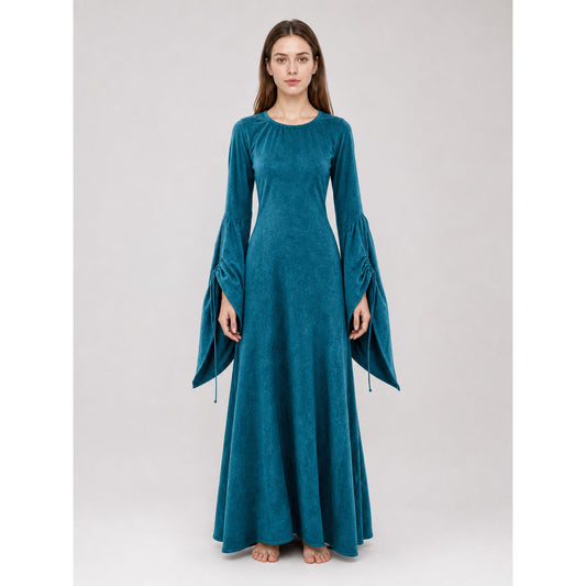 Long Retro-Style Dress with Sleeves and Belt
