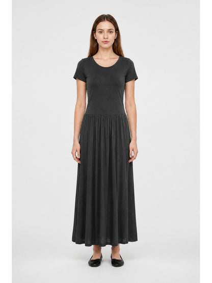 Long dress with short sleeves and pleating main product view