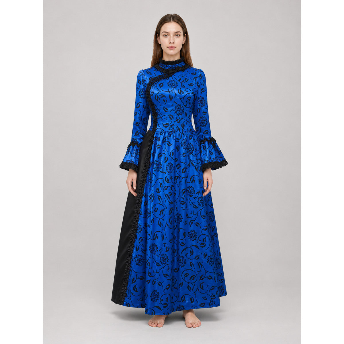 Long vintage-style dress with a floral pattern