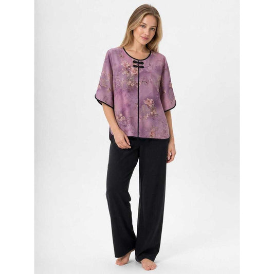 Dressy masquerade outfit: lavender blouse and pants