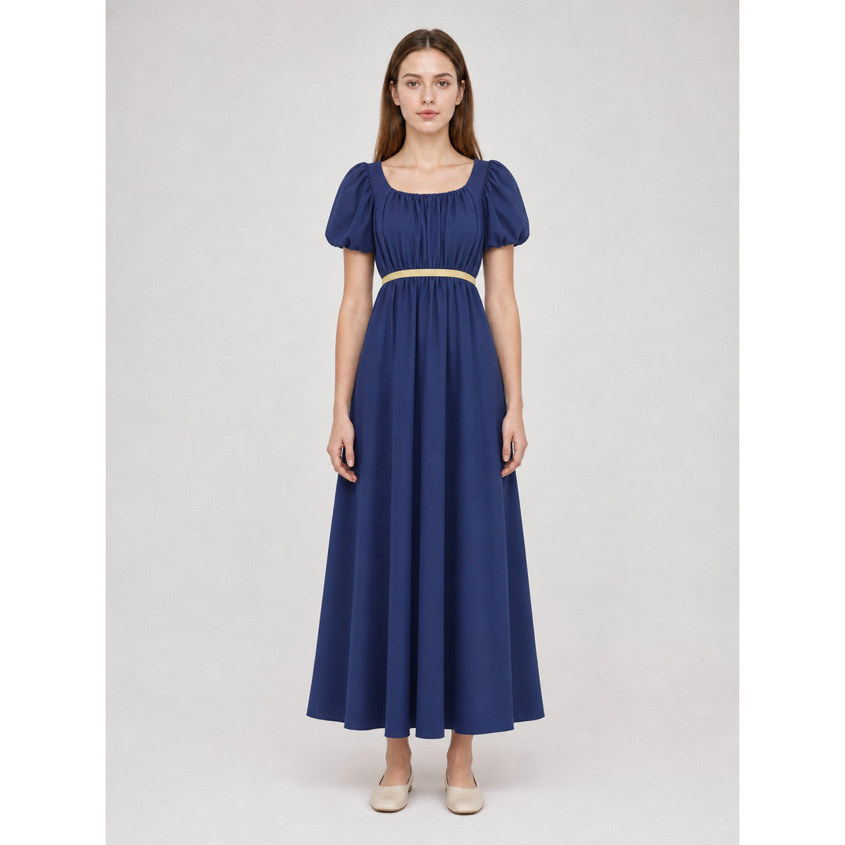 Long Bridgerton-style dress with sleeves