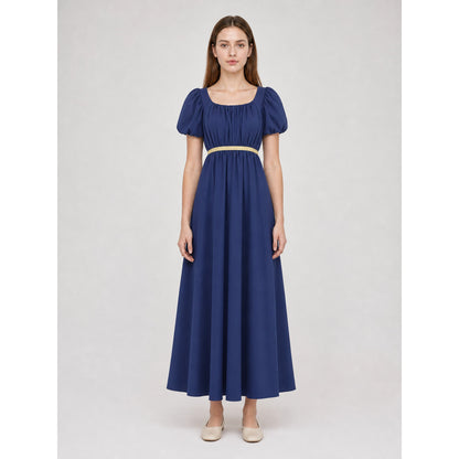 Long Bridgerton-style dress with sleeves